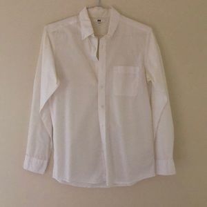 Uniqlo size small plain dress shirt